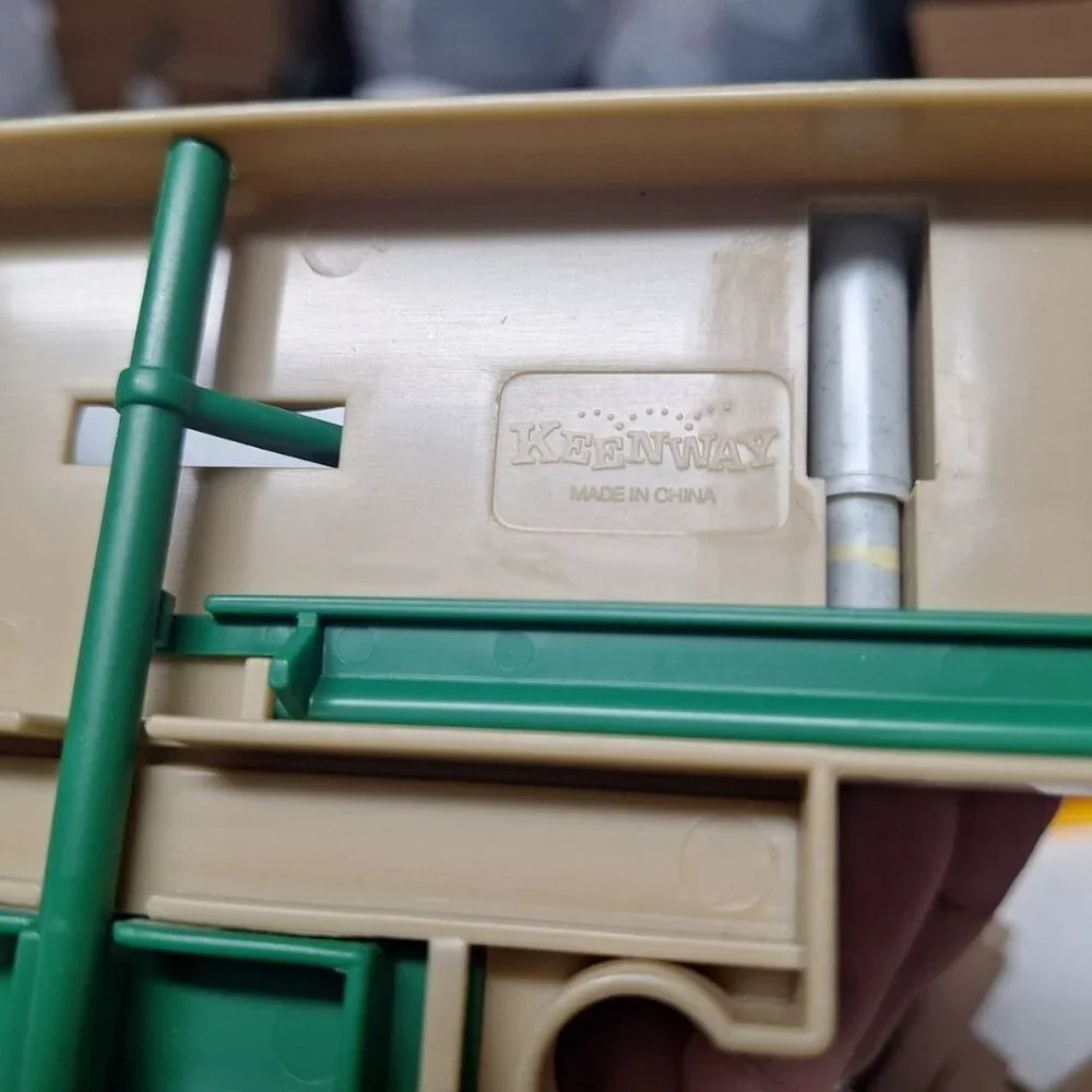 Keenway Cargo Train Station Light Switch Plastic Toy Vintage Kids Replacement‎